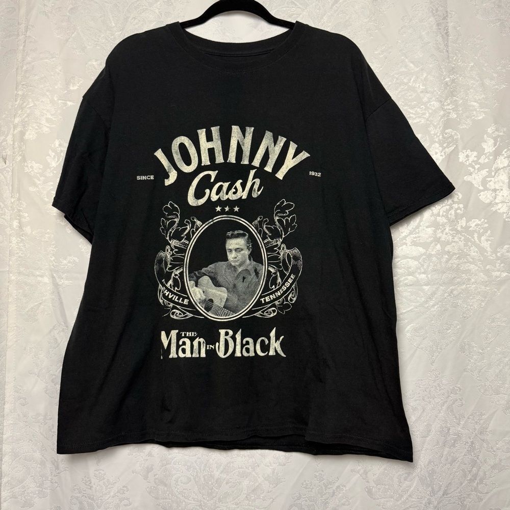 Johnny Cash Man in Black T-shirt‎ Size XL